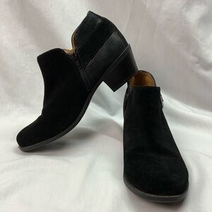 Vionic Women’s Black Suede Ankle Boots Size 9 – Zip Closure